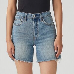 NWT LEVI'S 501 Mid Thigh Shorts